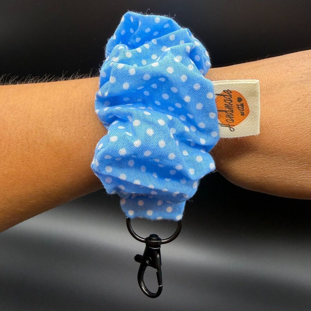 Handmade OneSz Scrunchie Key Fob Wristlet Womens Blue Polka Dot Cotton Keychain